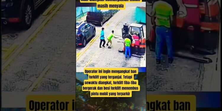 Detik-detik Besi Forklift Tembus Mobil #berbagiinfo #beritaviral #quick