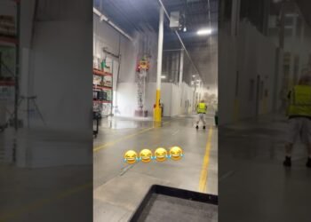 This Went Improper FAST 💀 #warehousechaos #forklift #forkliftfail  #bluecollar #funnyfails #viral #fyp